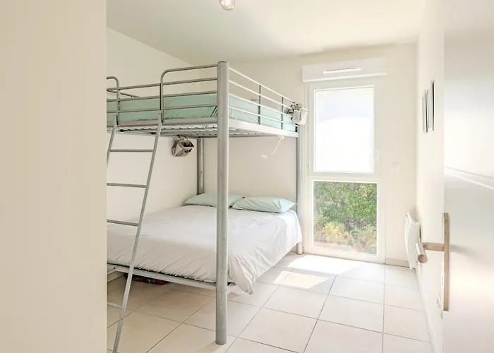 Pres De La Source Daire *